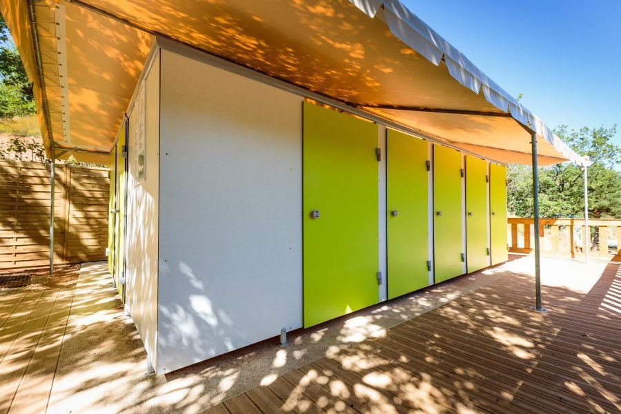 blocs sanitaires recent camping Verdon Bauduen