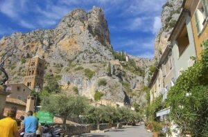 Visitez Moustiers Sainte Marie